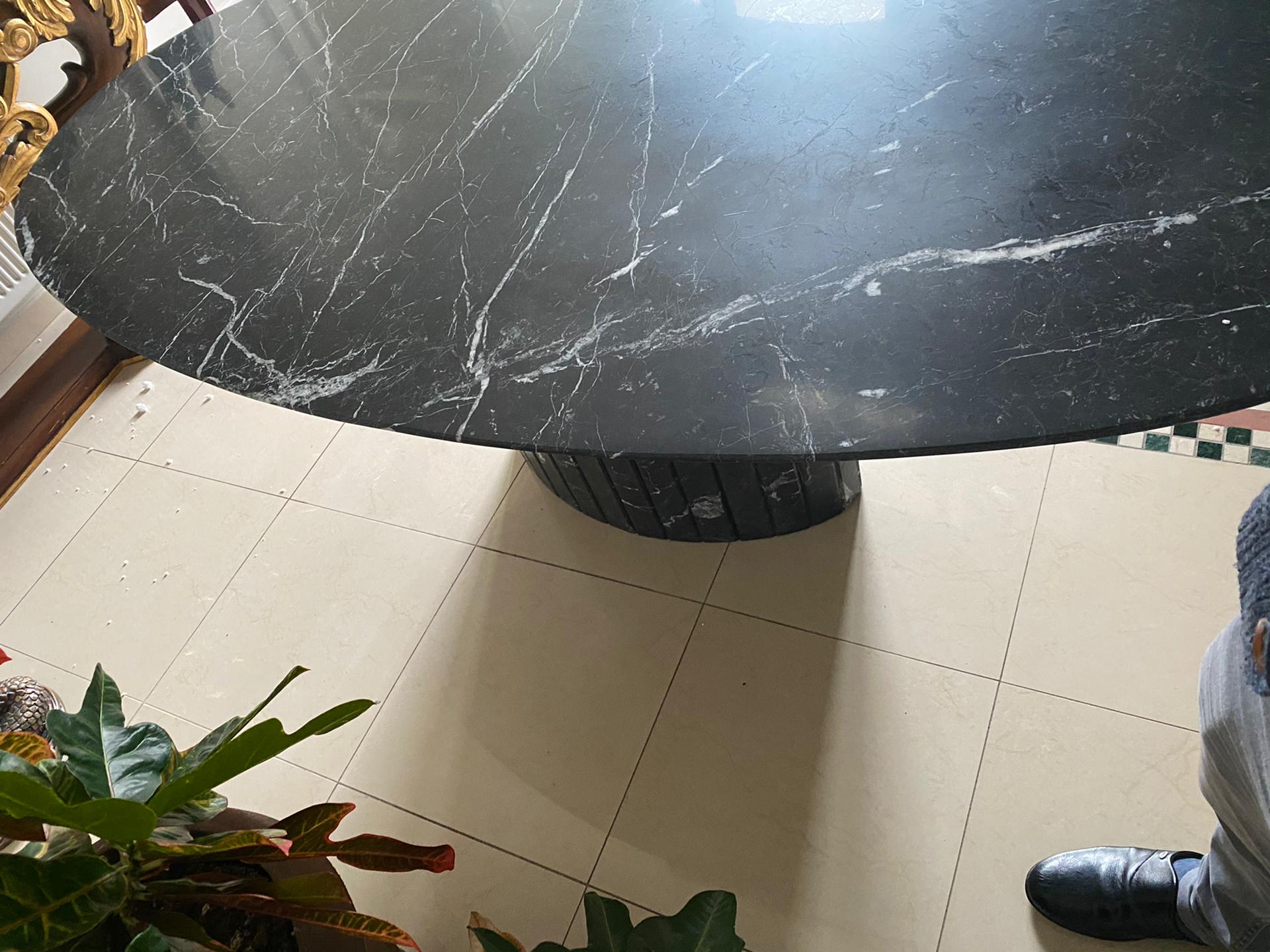 Table à manger en marbre nero marquina 1970 vintage italie