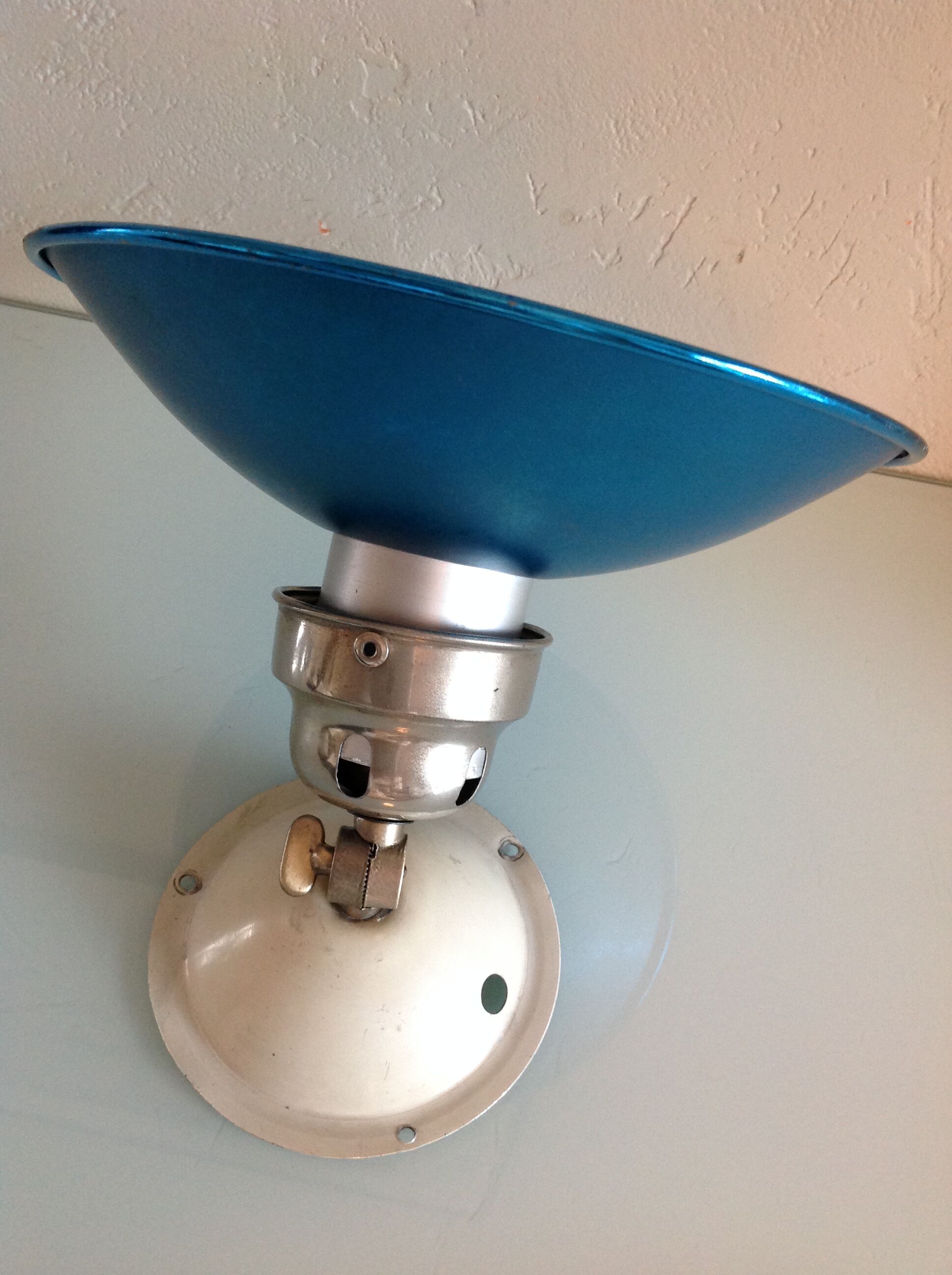 Adjustable metal wall lamp industrial style / vintage 60s