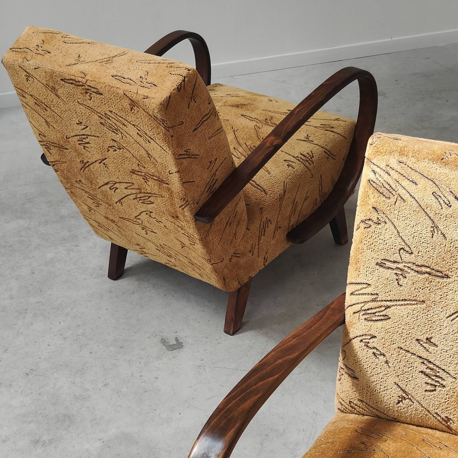 Pair of Art Deco armchairs H410 Type C by Jindrich Halabala for UP Zavody