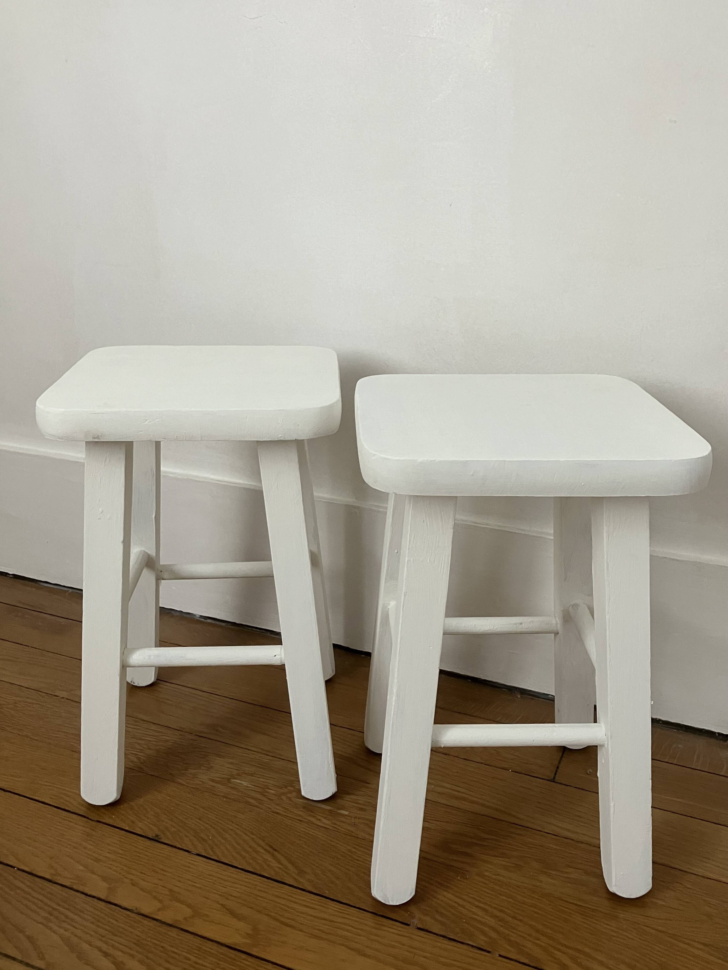 Paire de tabourets blancs
