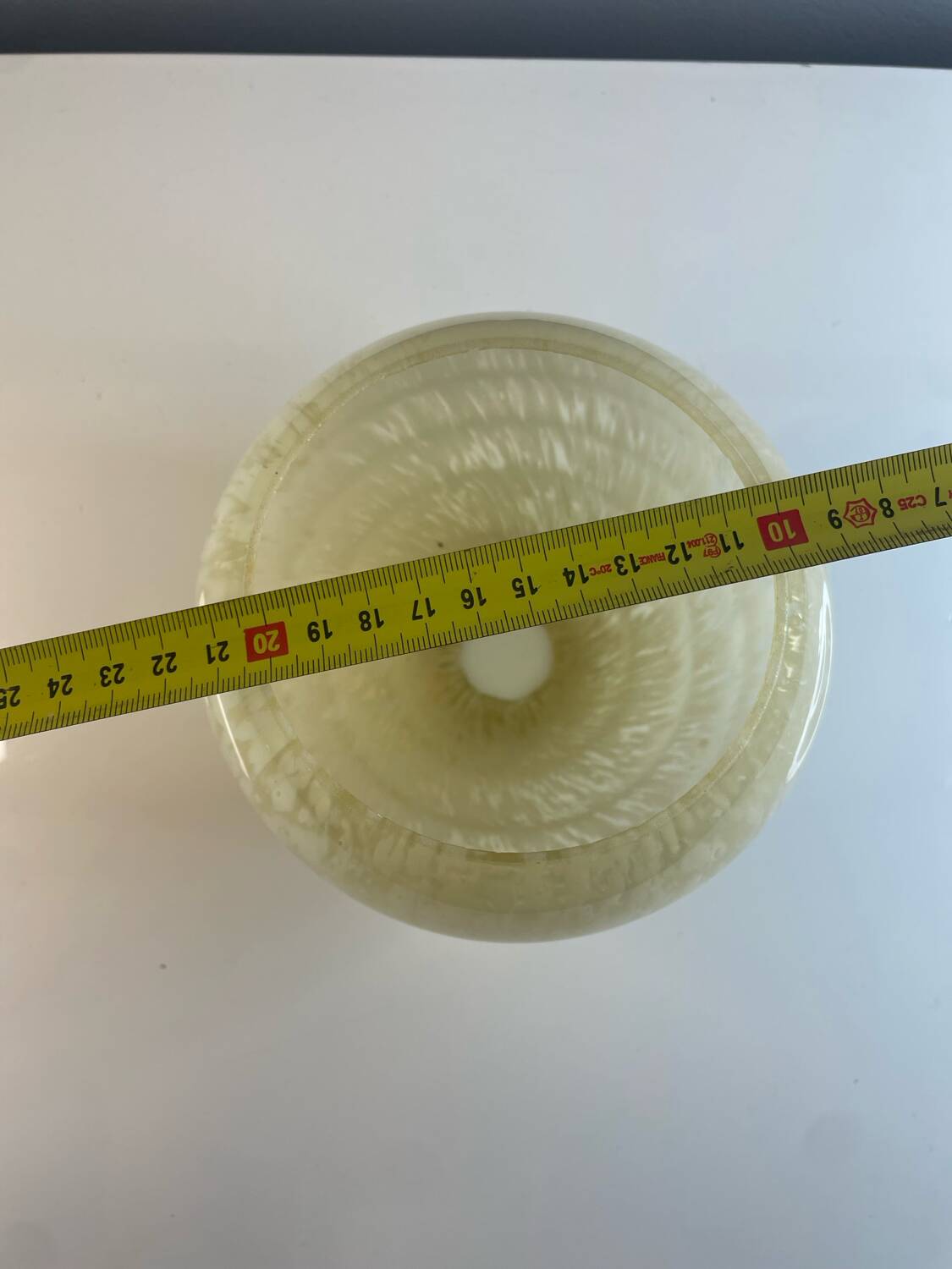 Suspension with antique globe