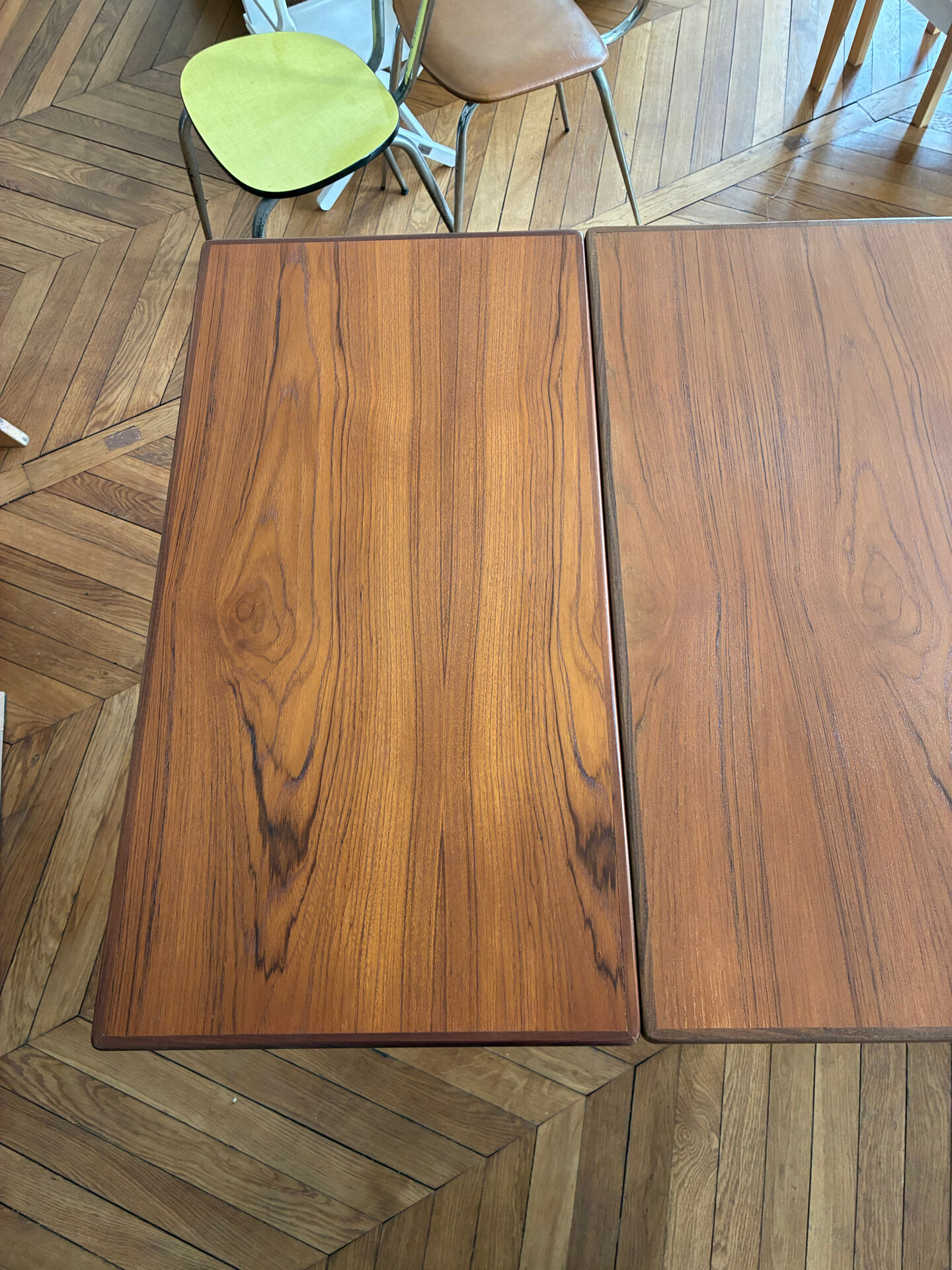 Extendable dining table in teak by Ib Kofod-Larsen