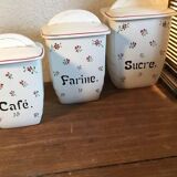 Spice pots