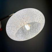 Applique, abat-jour ancien en verre de Clichy blanc