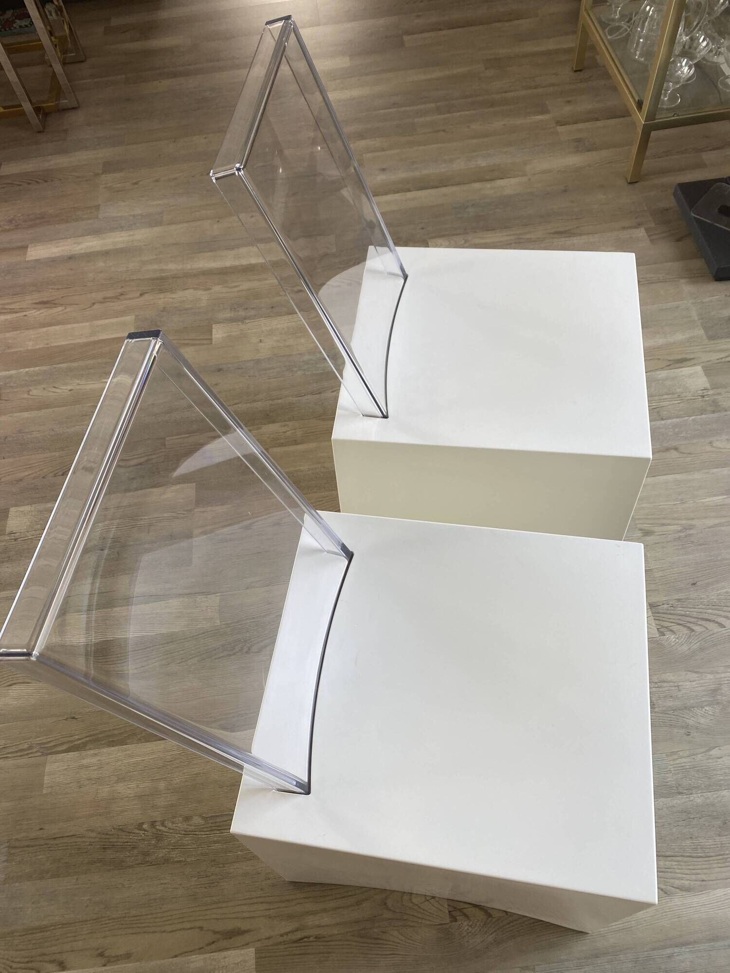 Chair Miss Less Stark