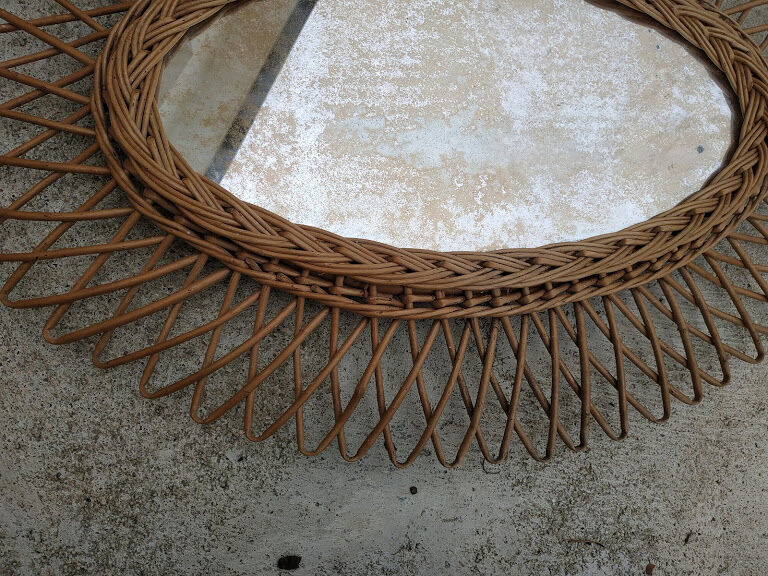 Vintage sun mirror in rattan 63x64cm