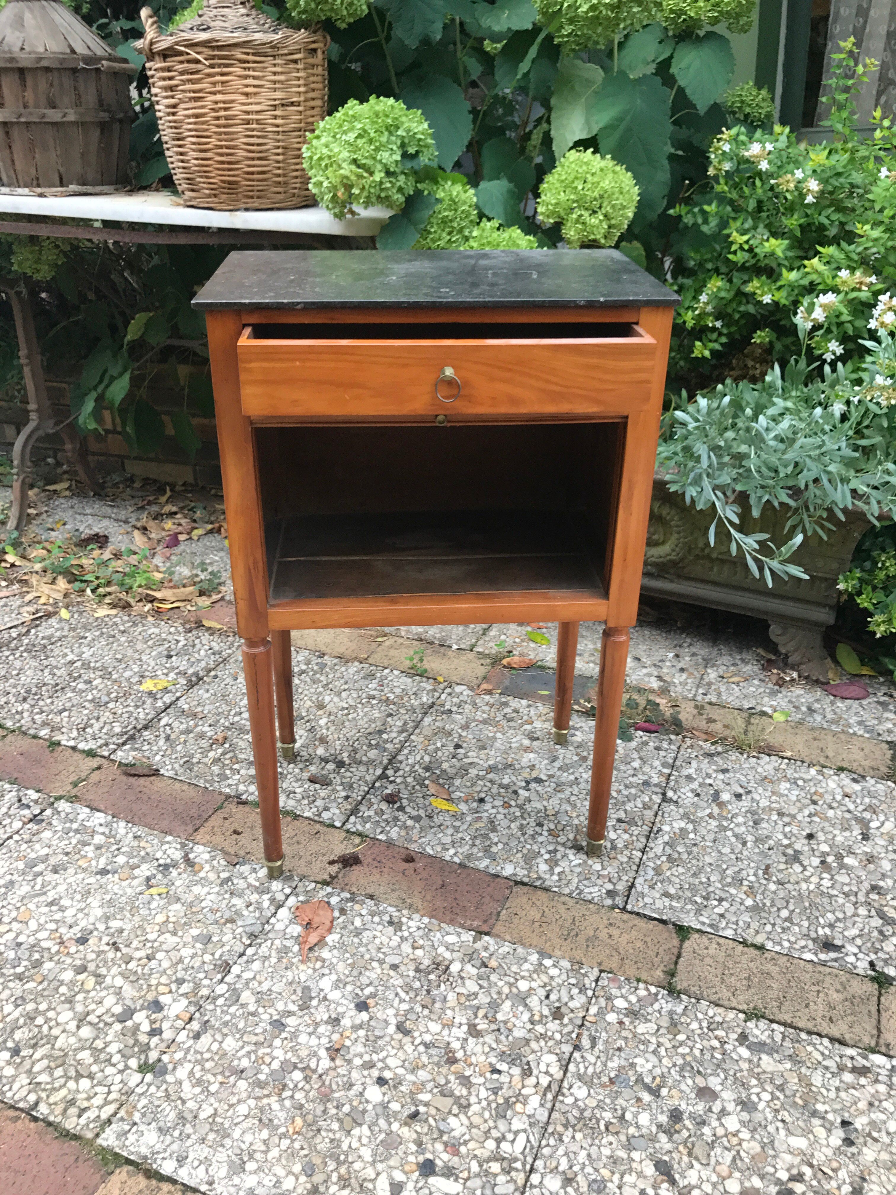 Bedside to curtain top marble