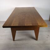 Extendable compass foot table