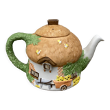 Homemade English teapot in glazed porcelain and Staffordshire biscuit - Christopher Wren cottages slip