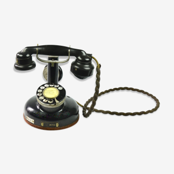 Bakelite column phone