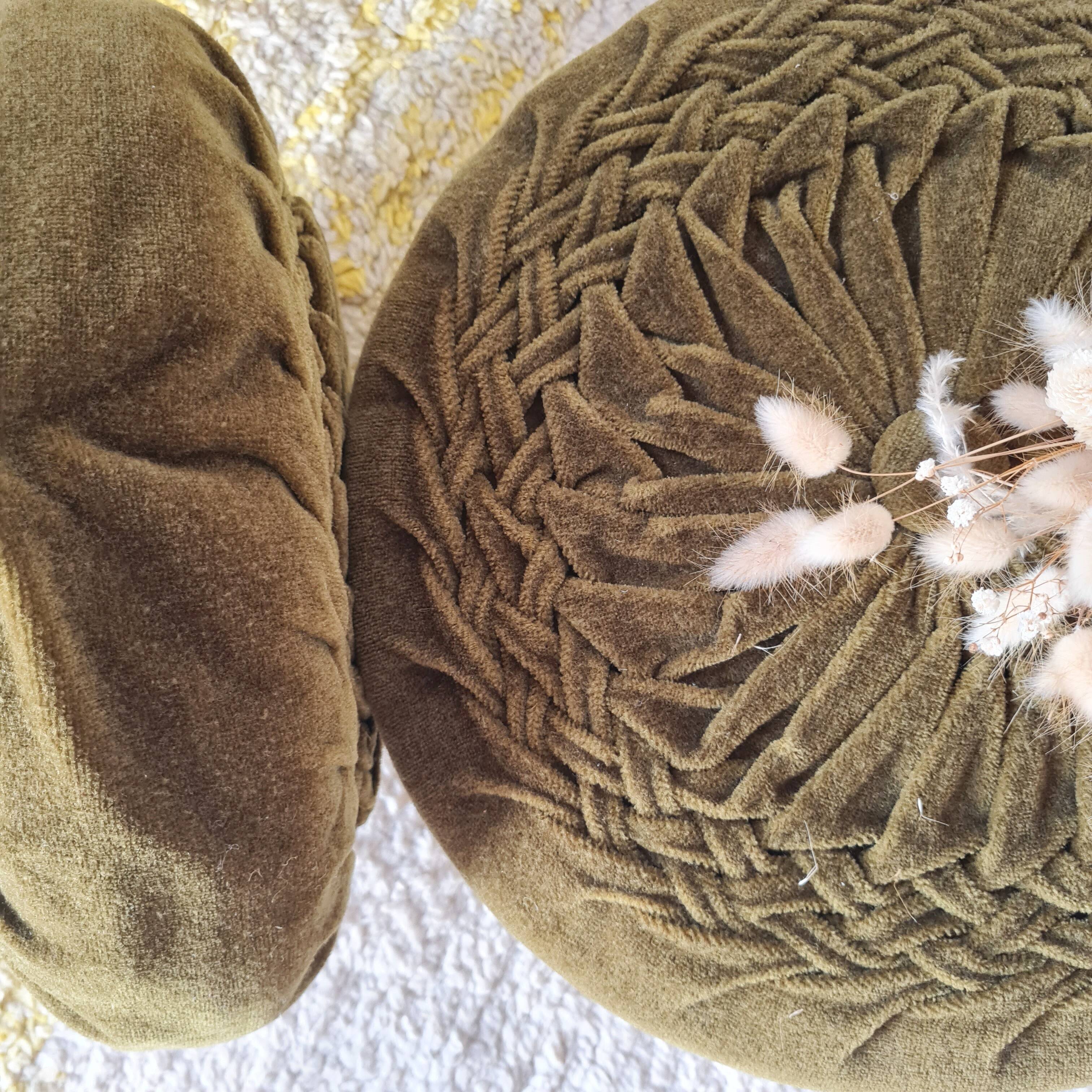Duo pouf et coussin assorti velours vert olive