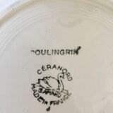 Matching flat plates in red and blue