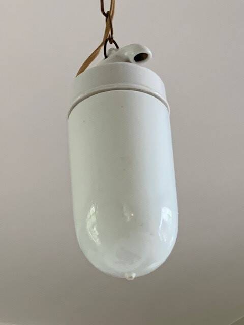 Porcelain and opaline suspension - Sweden 60s
