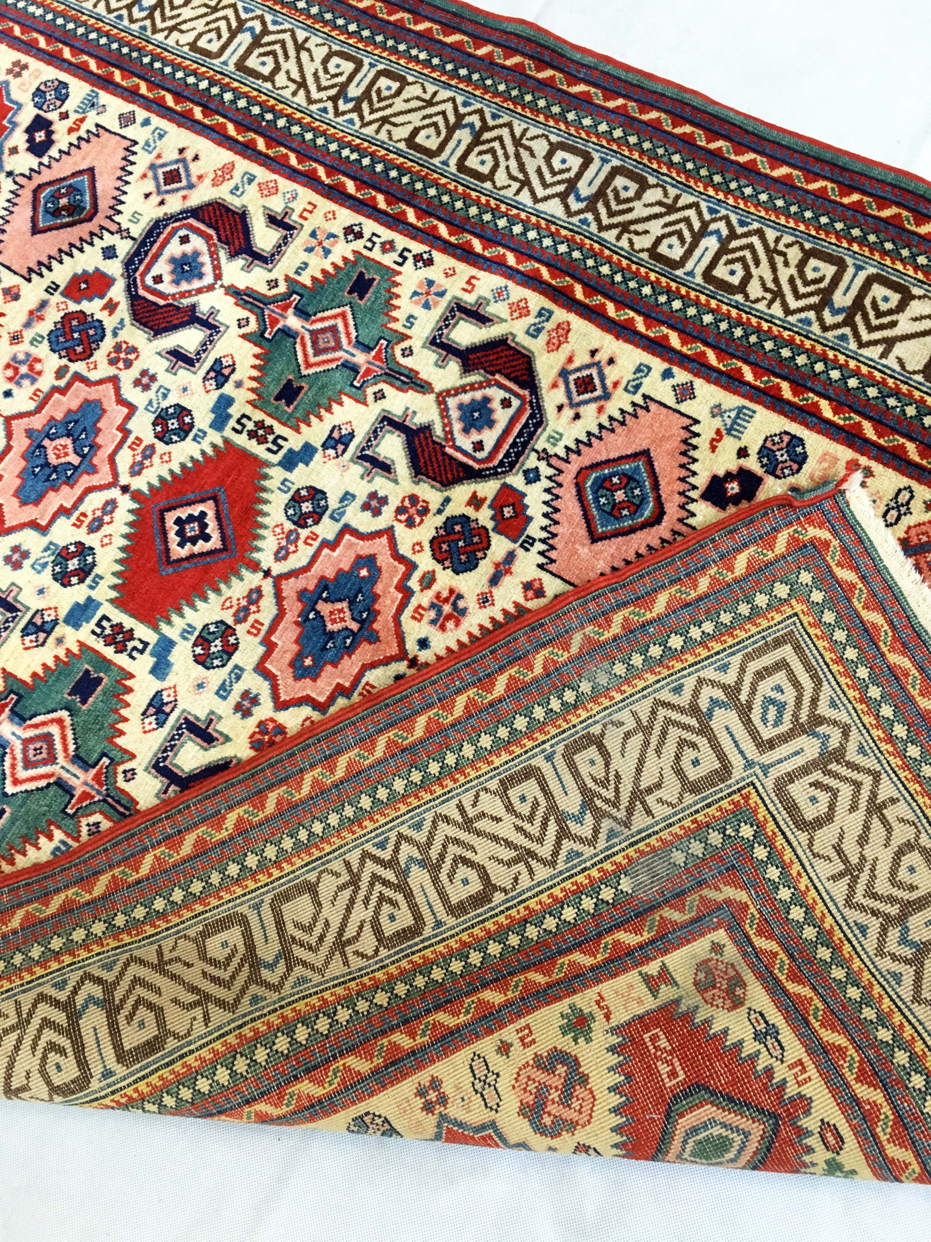 Hand made oriental rug: former Shirvan Perepedil 180 x 110 cm around 1930.