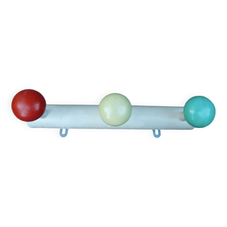 Wall coat rack with 3 hooks in different colors from the 1950s