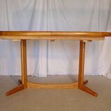 Scandinavian expandable rectangular table in teak