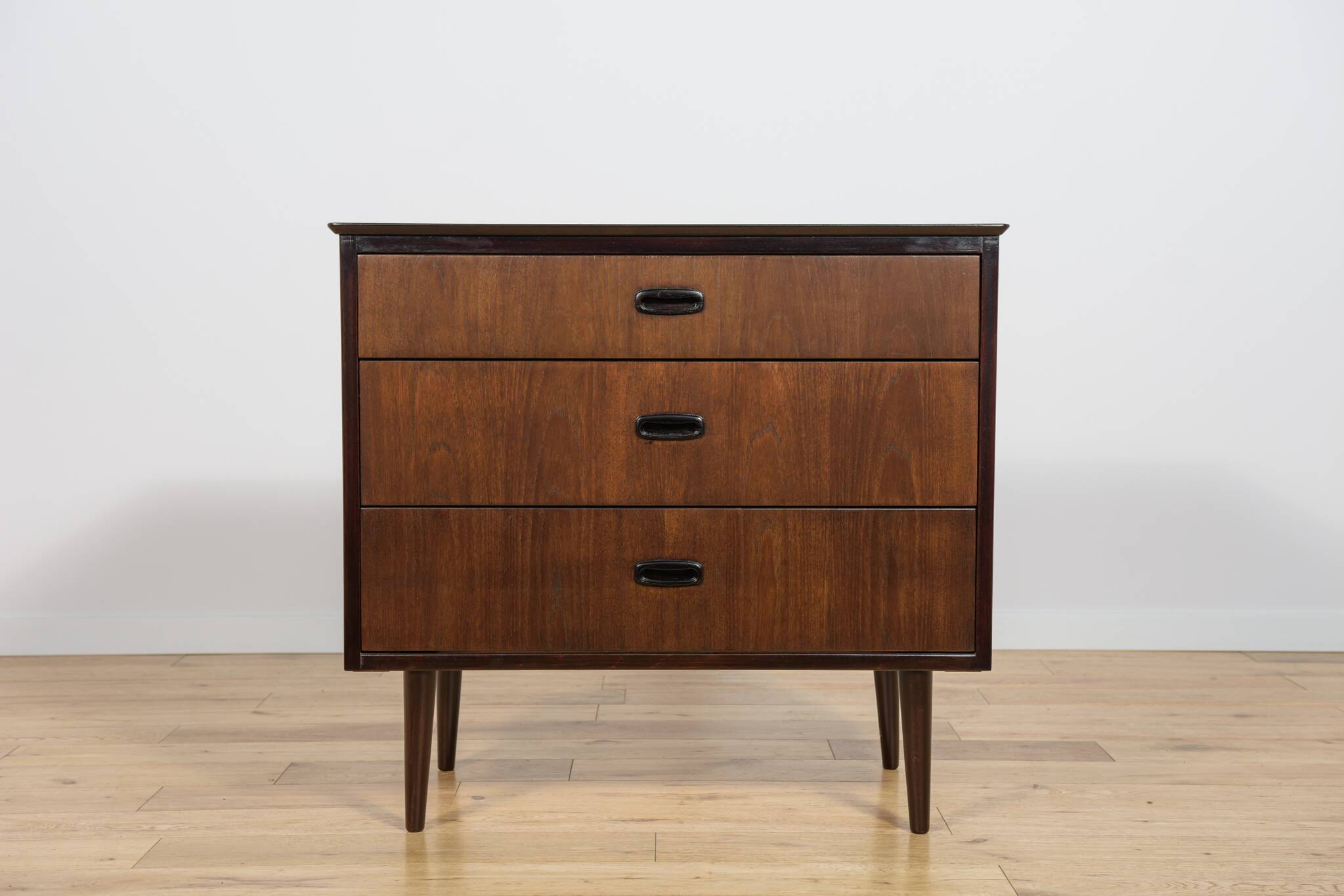 Commode en teck du milieu du siècle, Danemark, années 1960