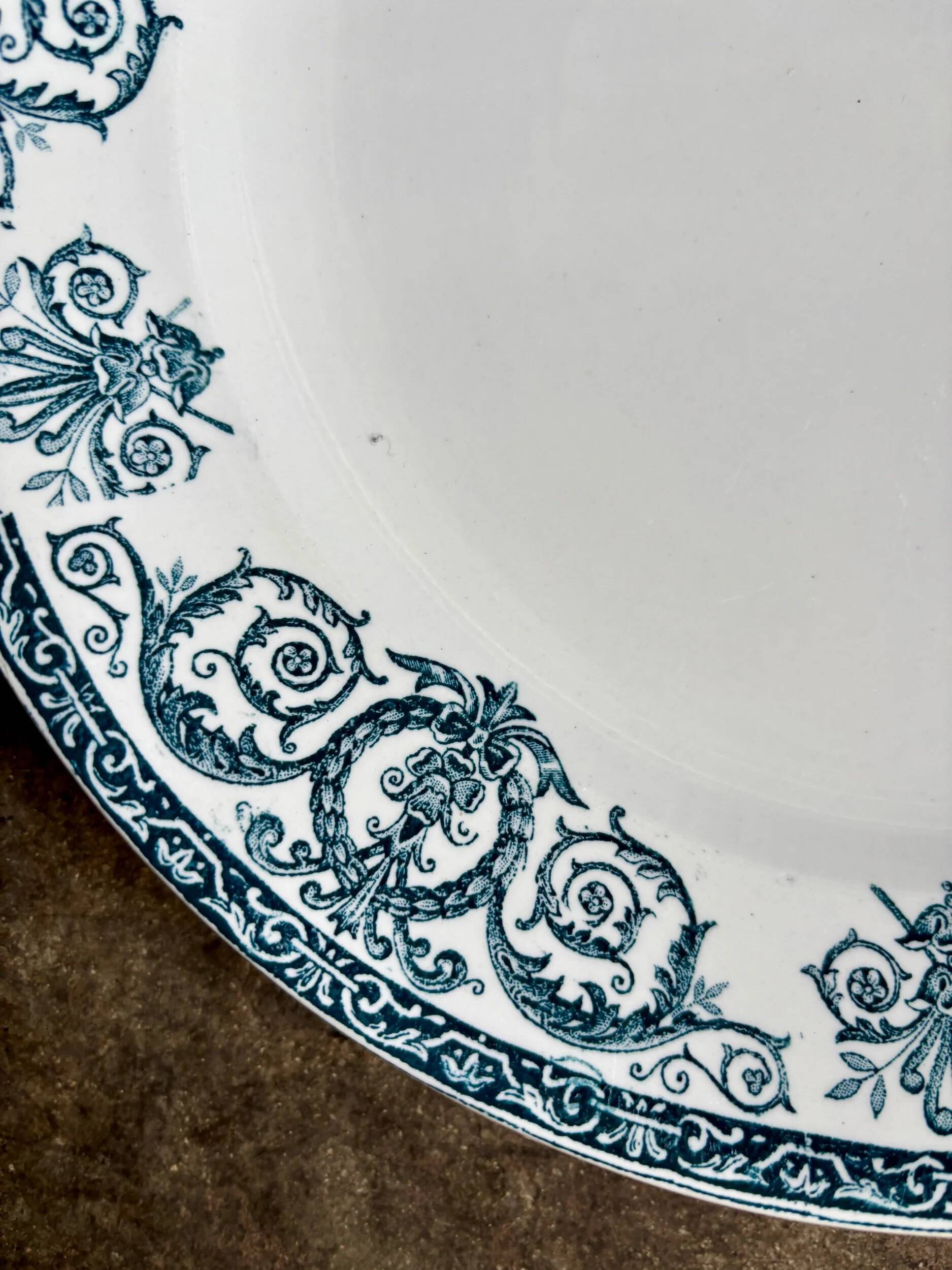 Round plate Léon Graves in ironstone, "Marie-Louise" service.