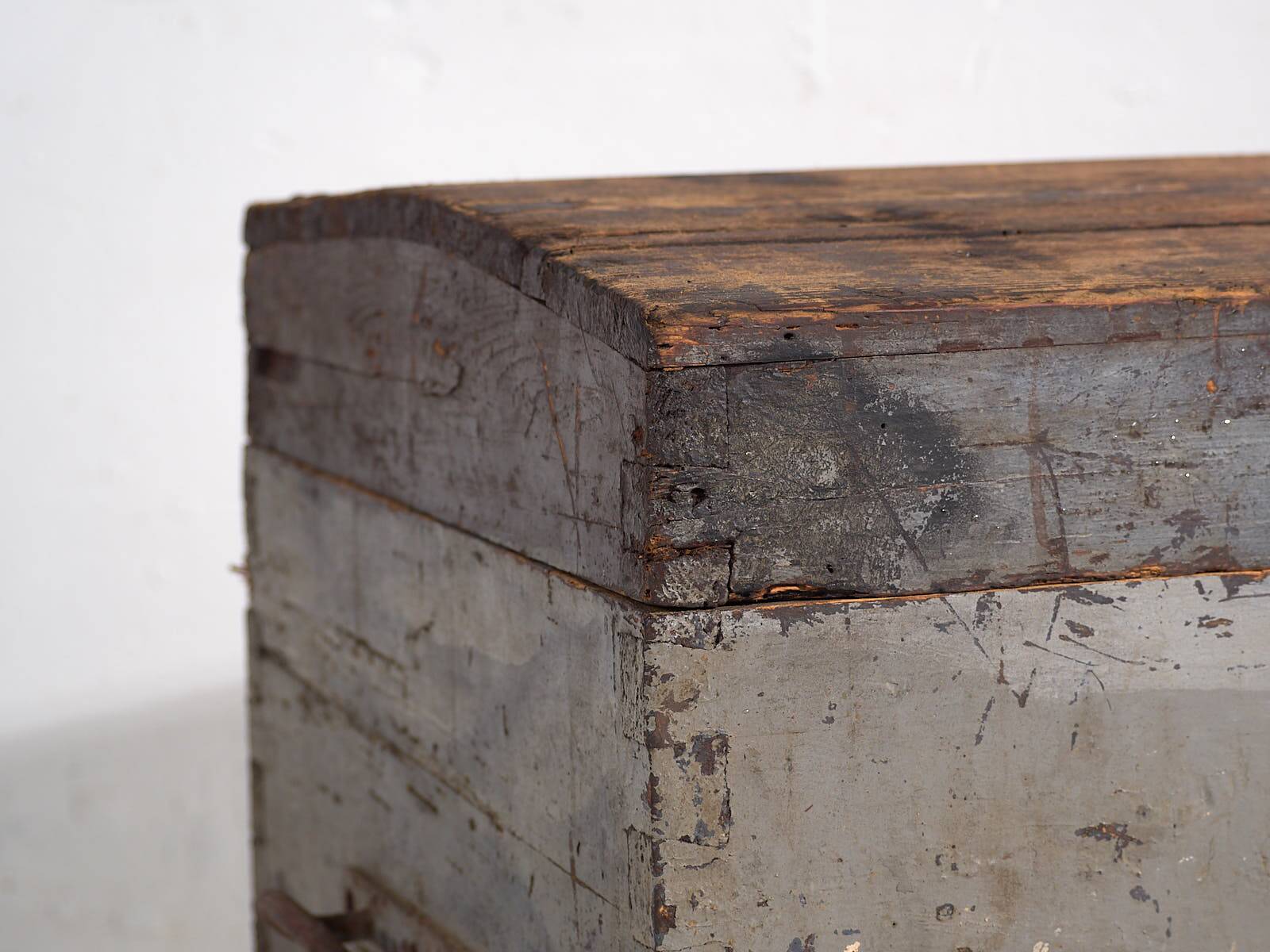 Antique silver-grey solid wood chest (circa 1920) #20