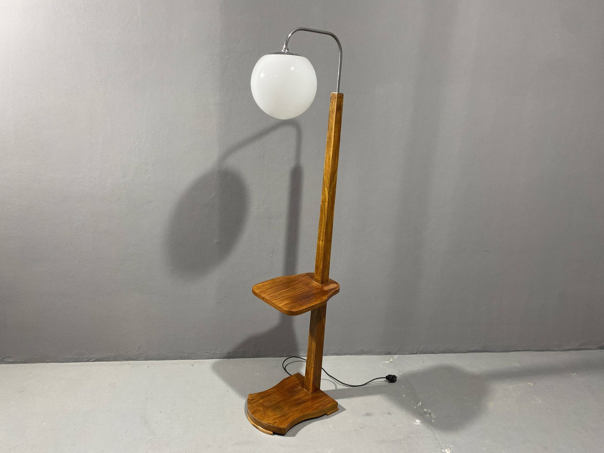 Lampe de sol art déco, années 1930, Tchécoslovaquie