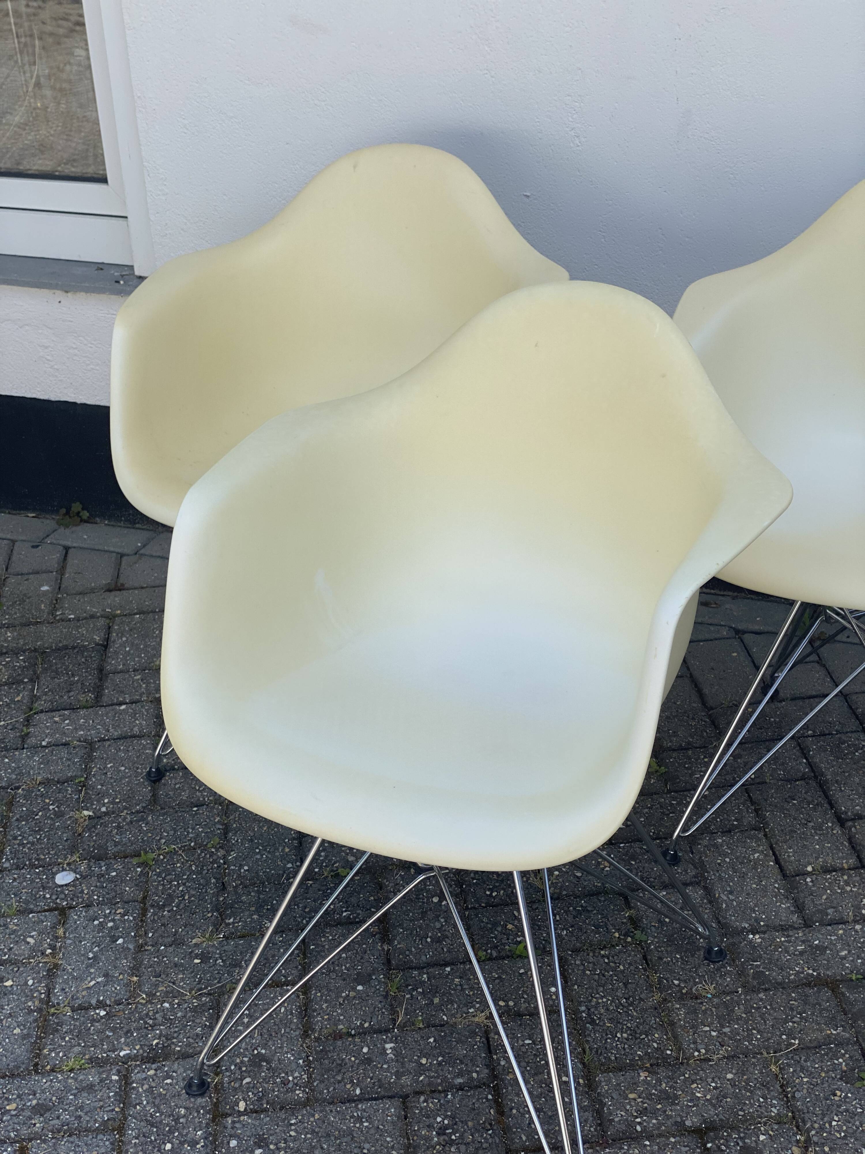 Set of 3 armchairs by Charles and Ray Eames for Vitra edition