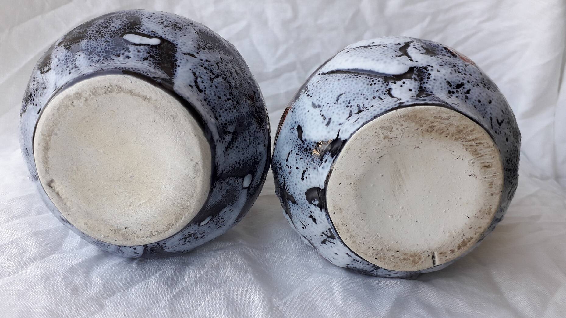 2 ceramic milk jugs