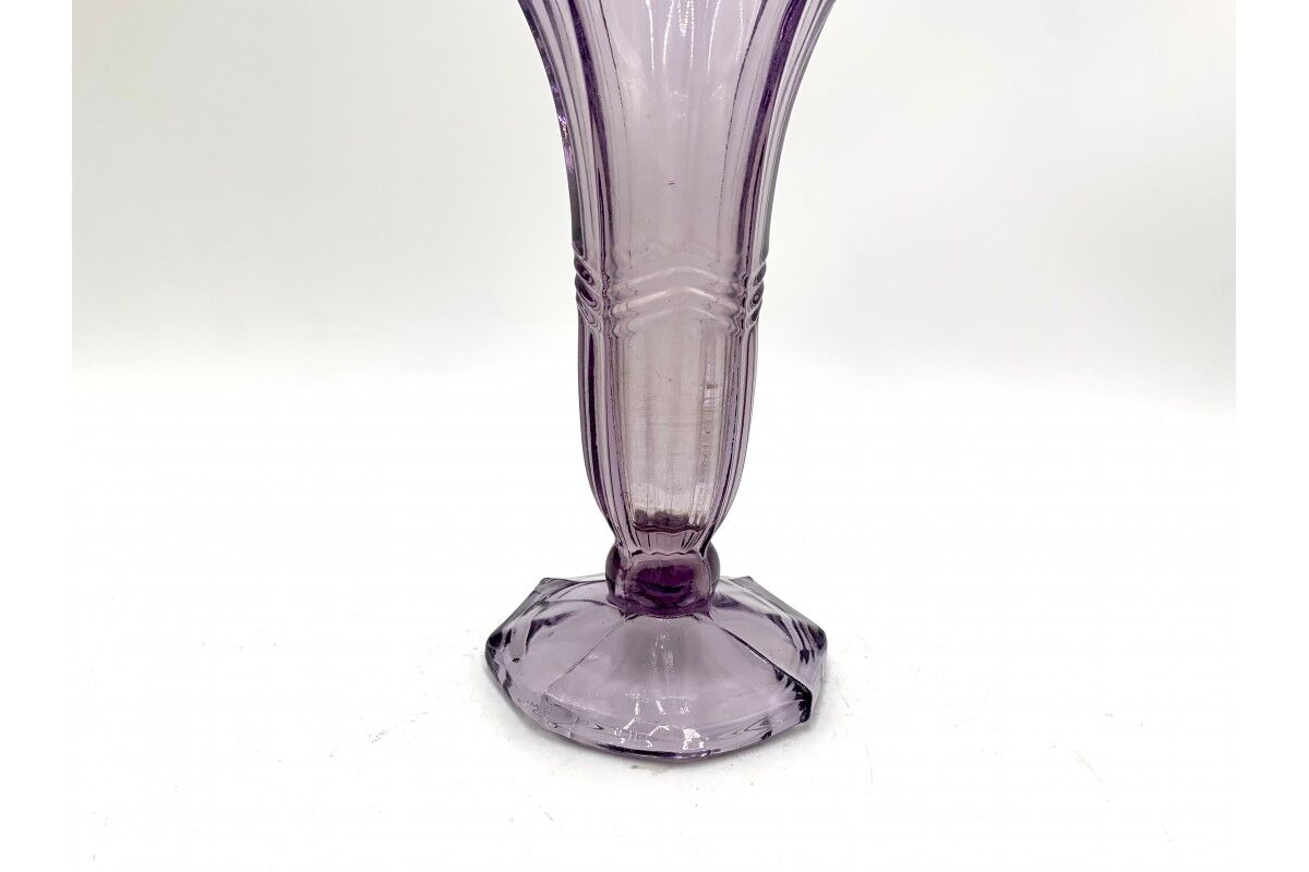 A purple Art Deco vase, Huta Zawiercie, Poland, 1960s
