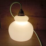 Lampe baladeuse opaline blanche vintage, cordon vert menthe