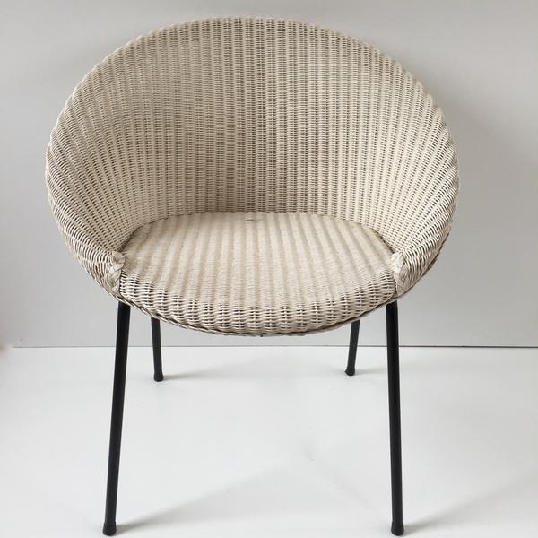 Chaise lusty lloyd loom blanche osier et métal