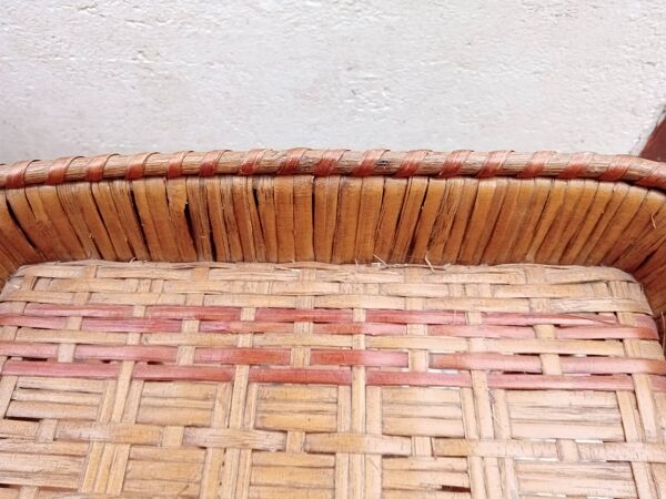 Petite table en rotin