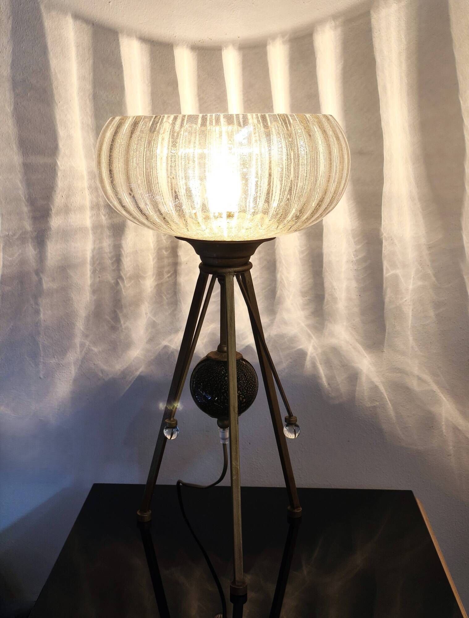 Lampe tripode italienne vintage Gallo en verre à inclusions dorées