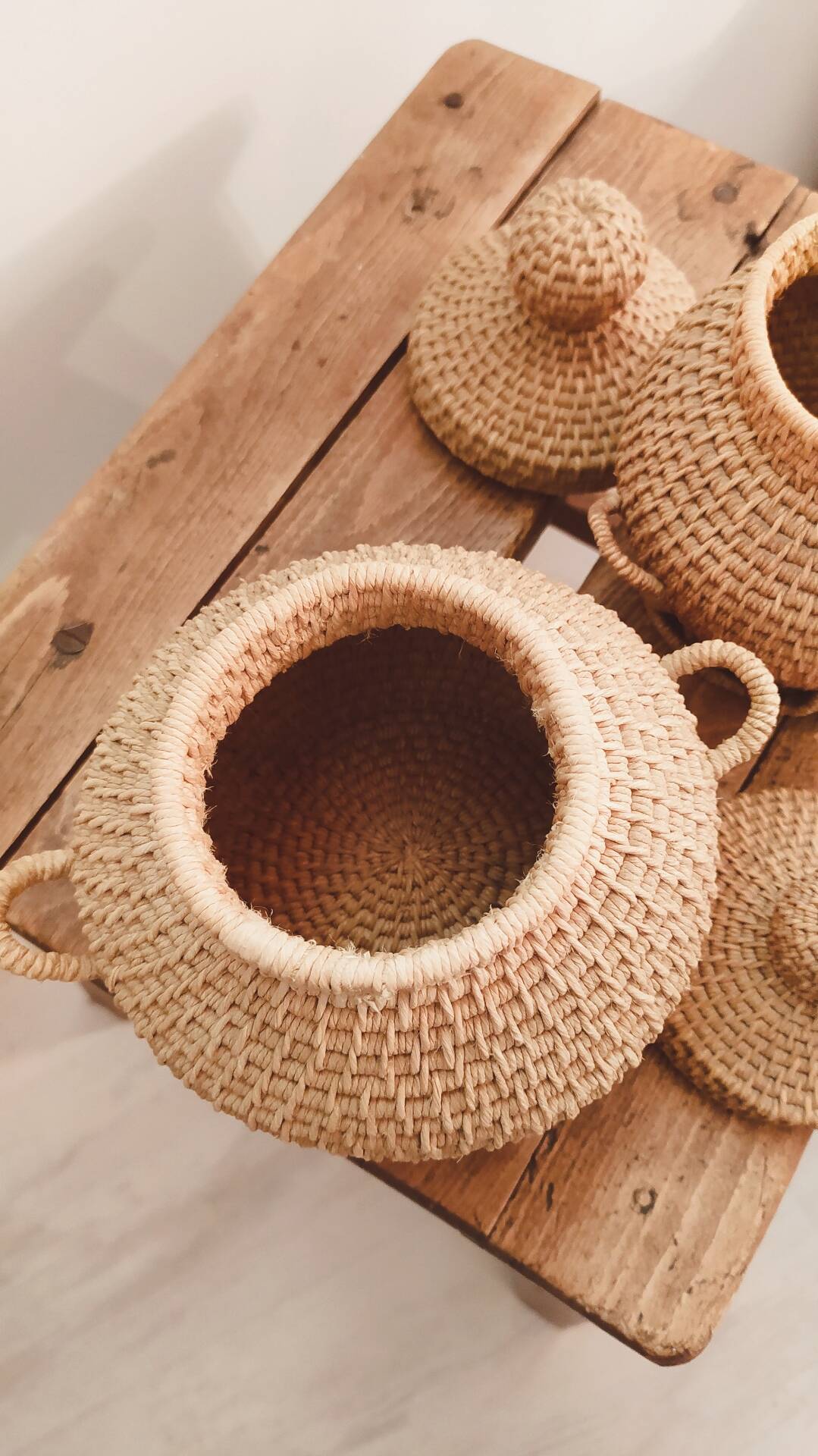Set of vintage baskets in handmade wicker • Decorative pieces
