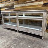 Glass shop counter