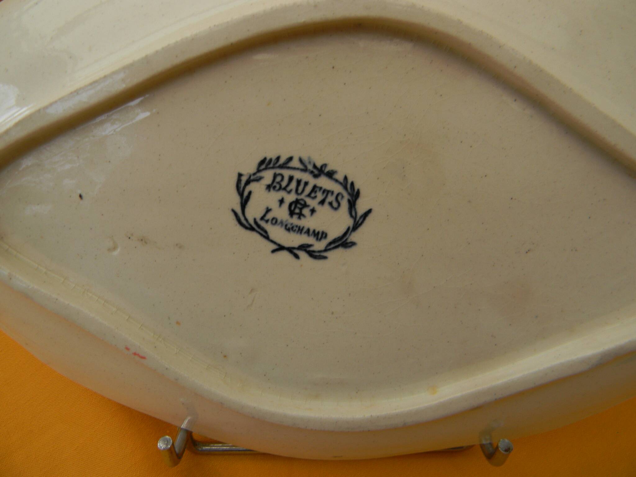 Longchamp earthenware dish cornflower decoration