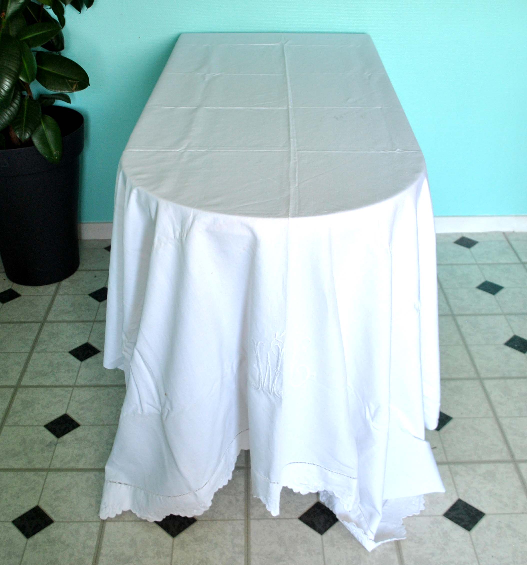 Vintage white linen sheets - Monogram embroidered tablecloth WL 140x280 *F4*