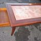 Table de salon en merisier et pierre rose
