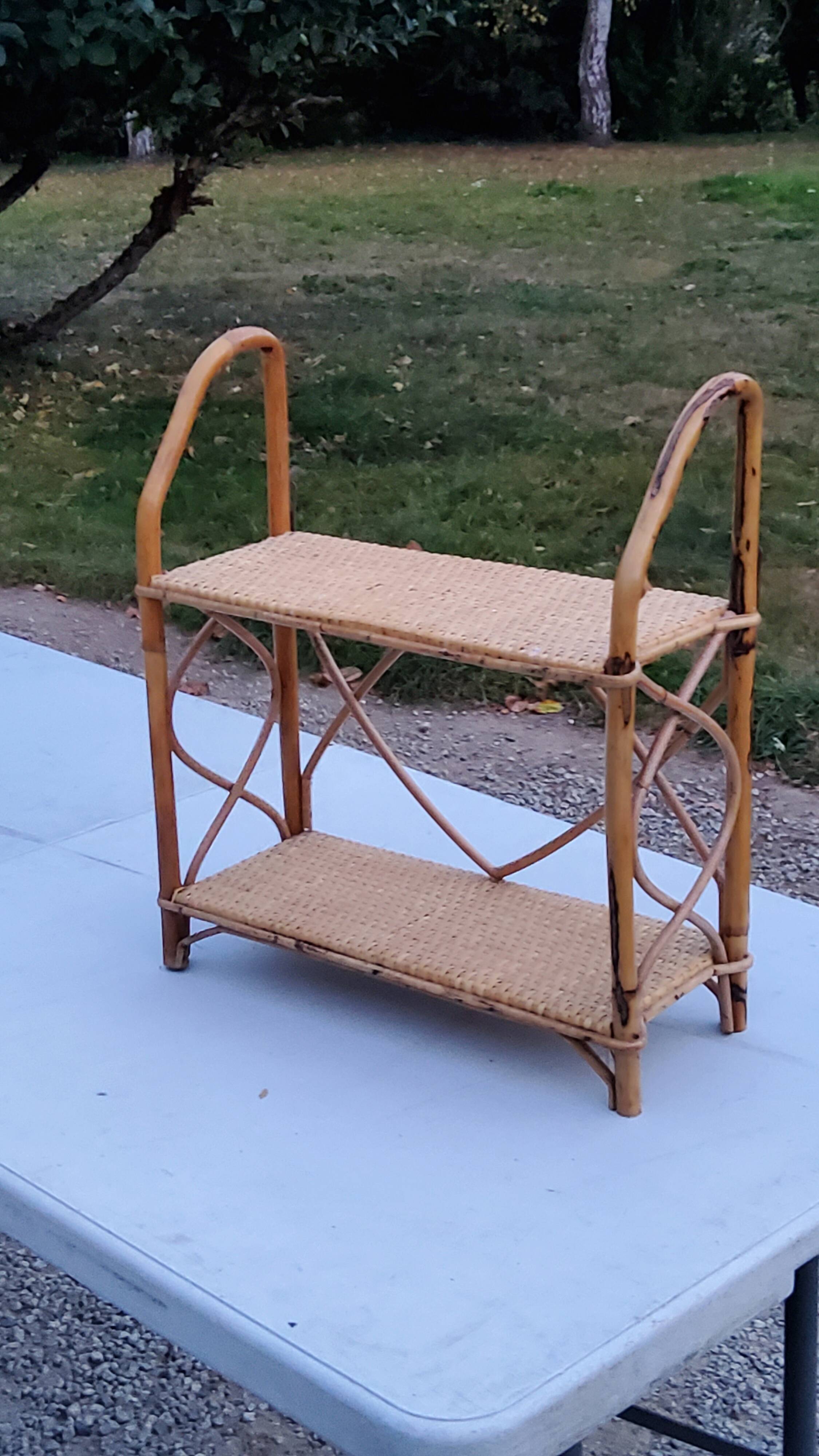 Double wall shelf in bamboo and rattan from the 70s
