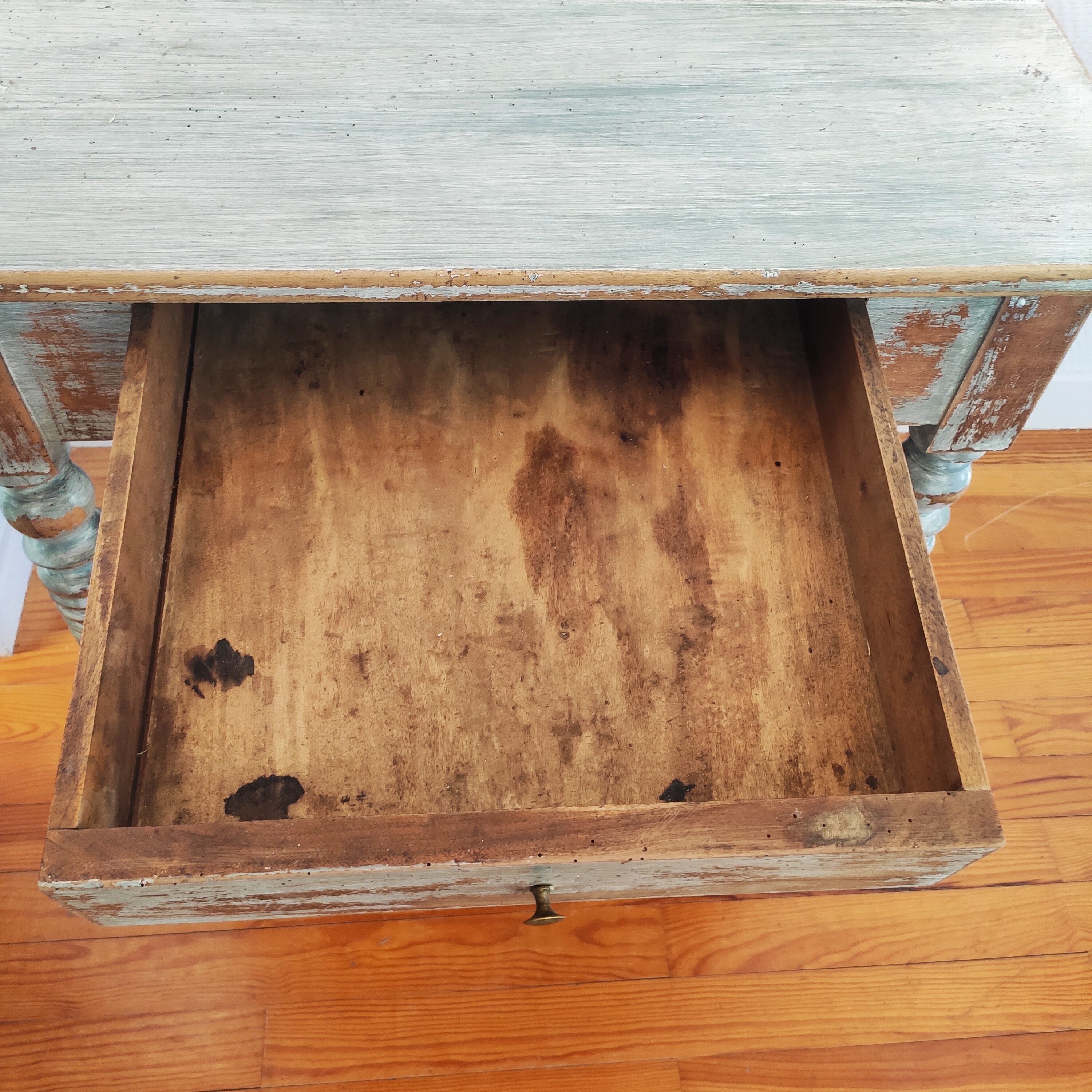 Farmhouse table