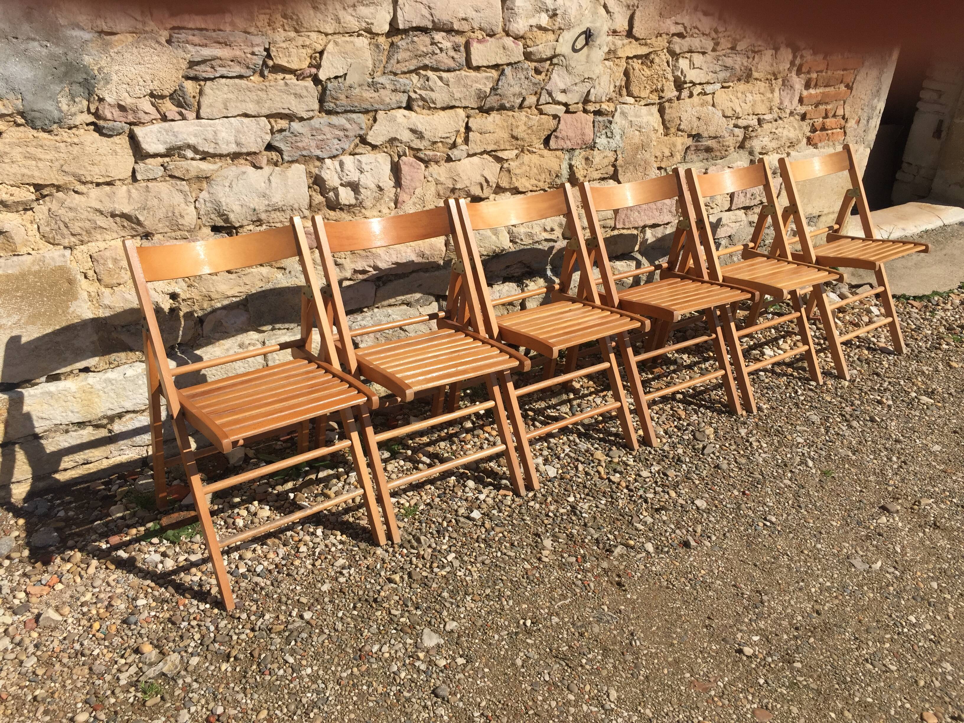 6 Folding wooden chairs