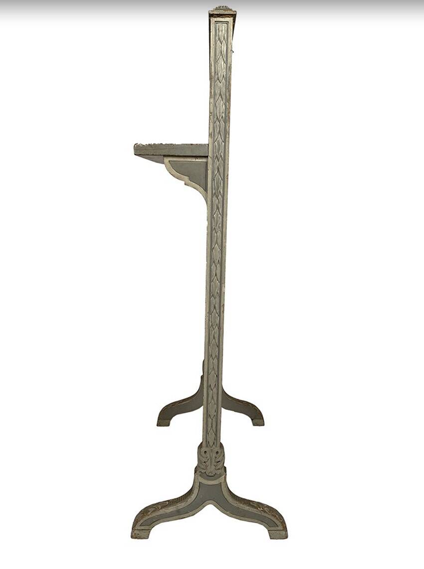 Grey lacquered wooden fireplace screen in Louis XVI style, circa 1900.