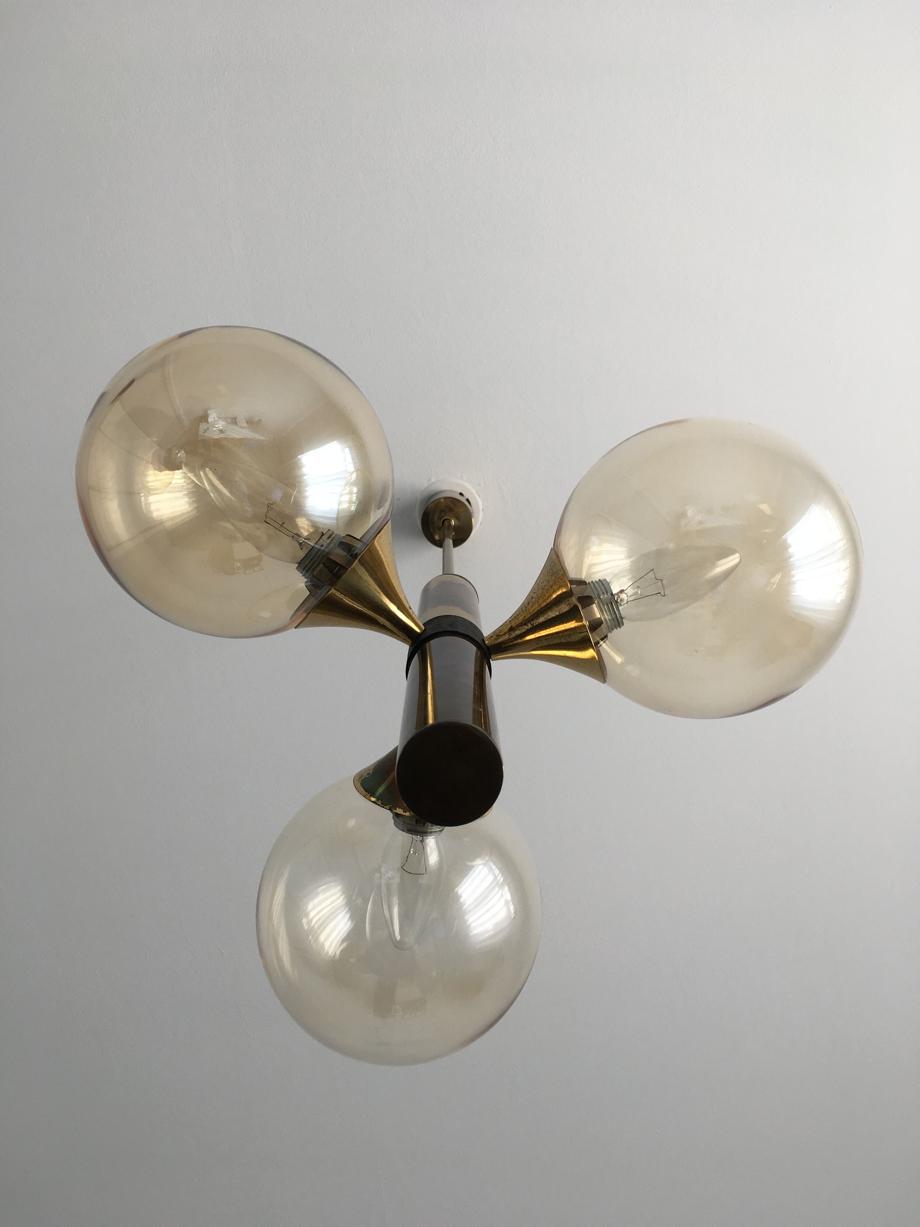 Suspension verre métal dorée années 60
