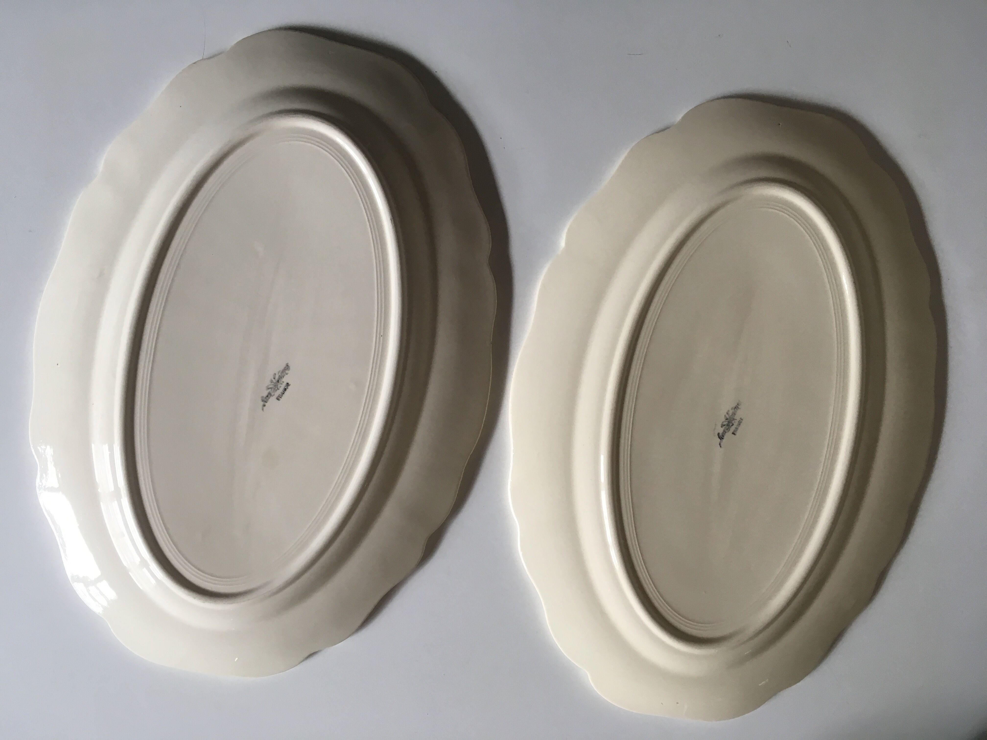 Sarreguemines ivory dish with oval godrons 38cm
