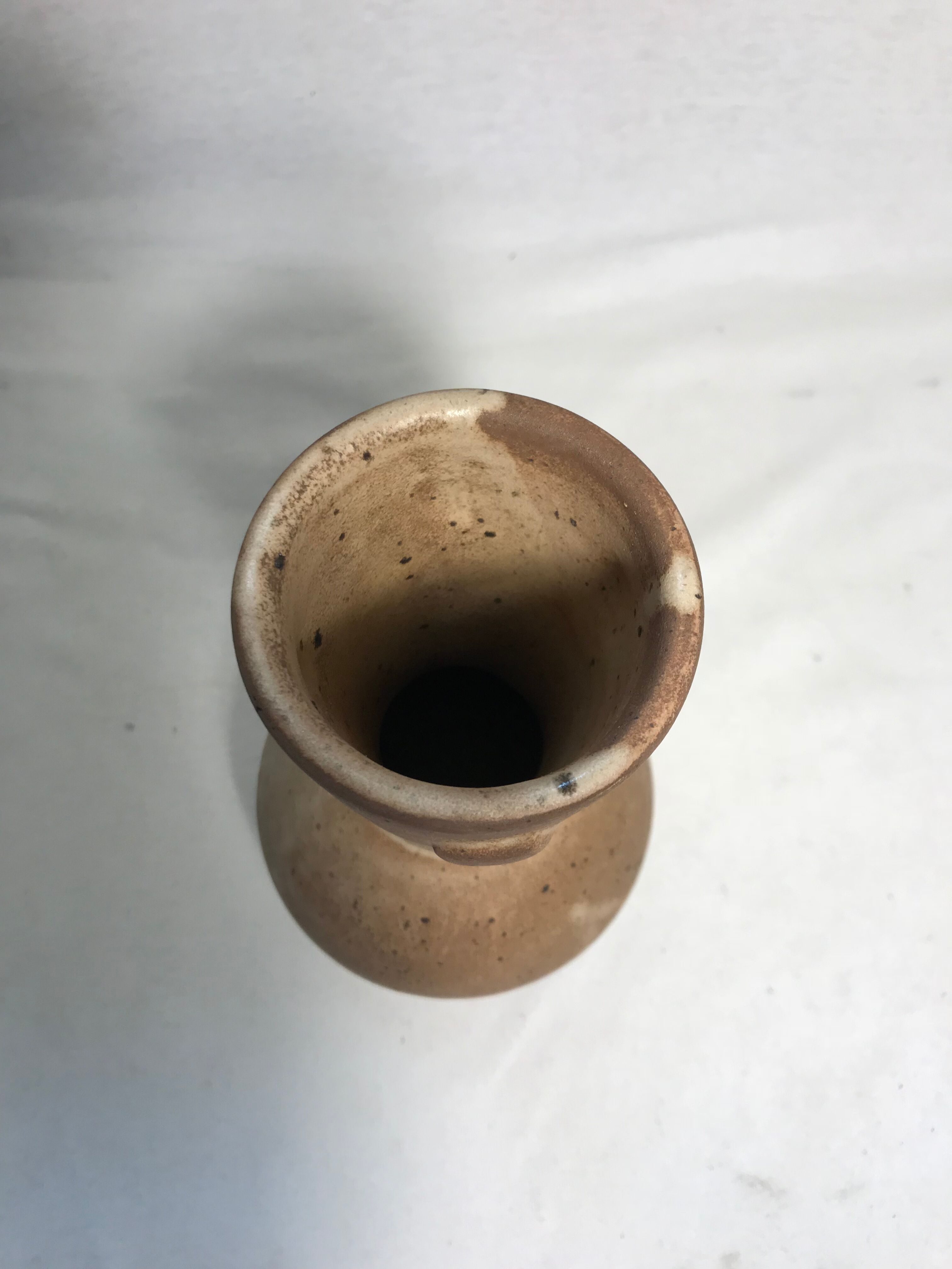 Former brown ceramic vase