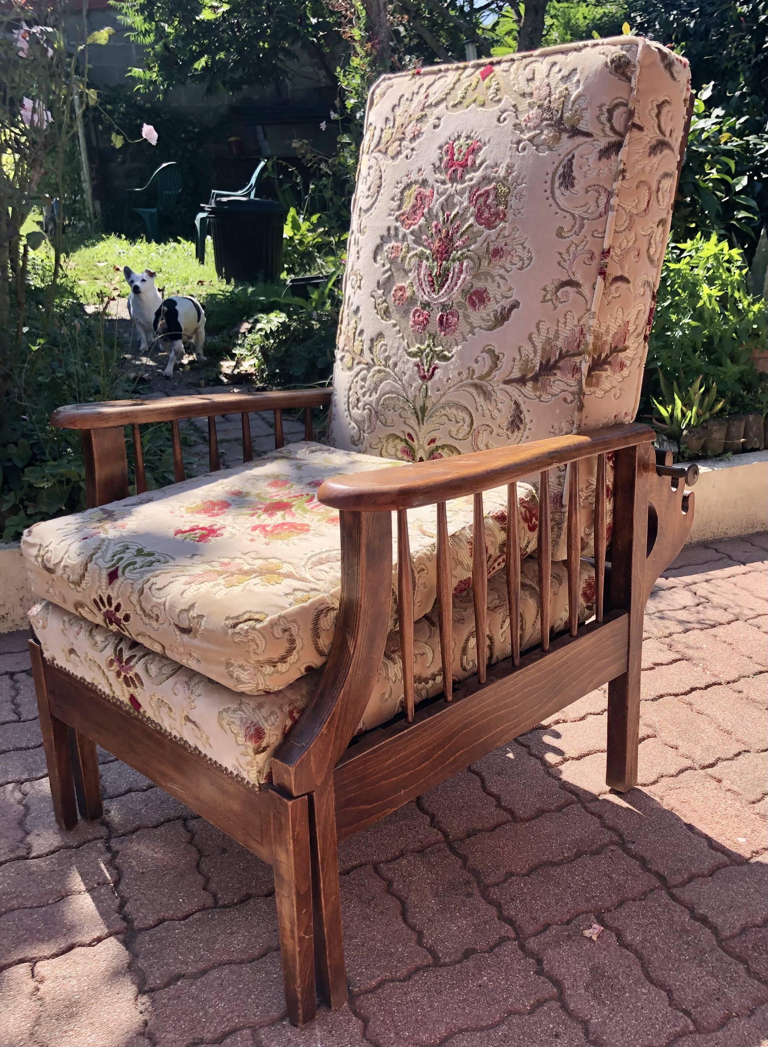 Armchair / long liner rest chair called 'Morris Armchair' Period 1920
