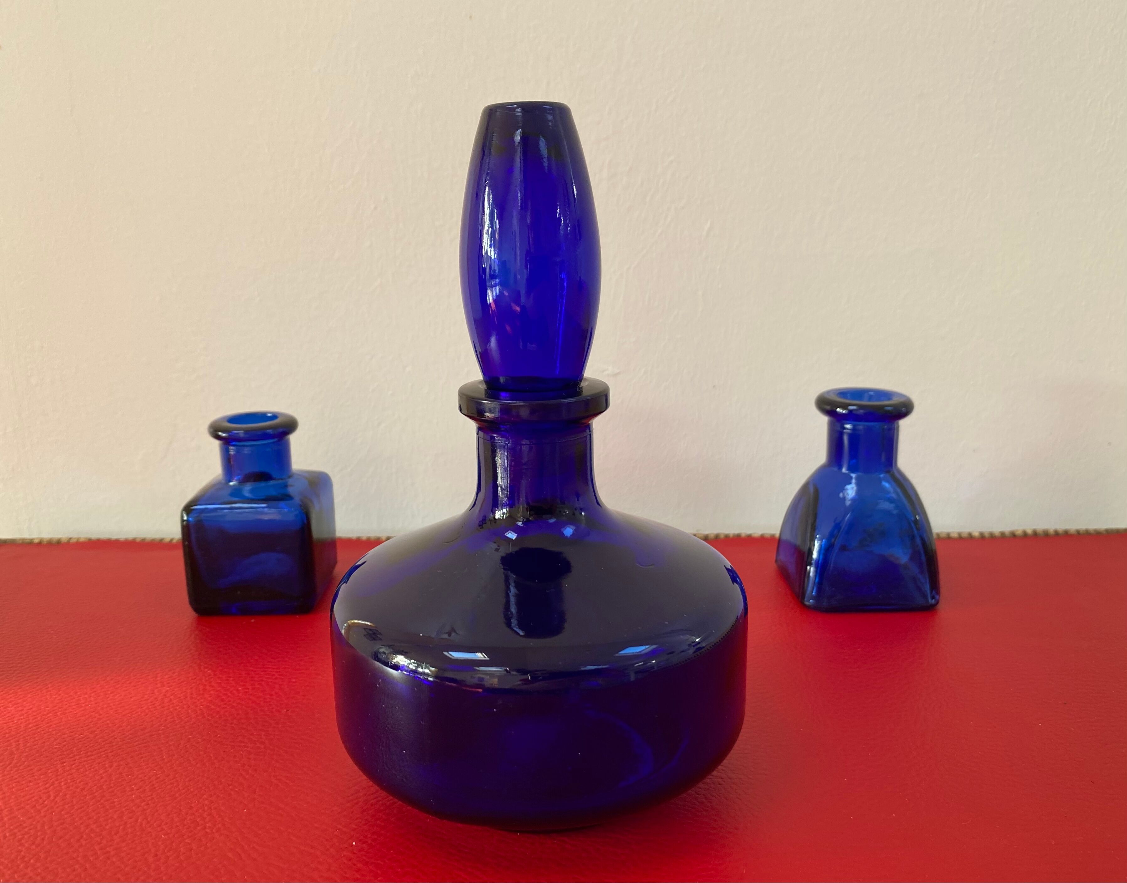 Cobalt blue glass soliflore vase