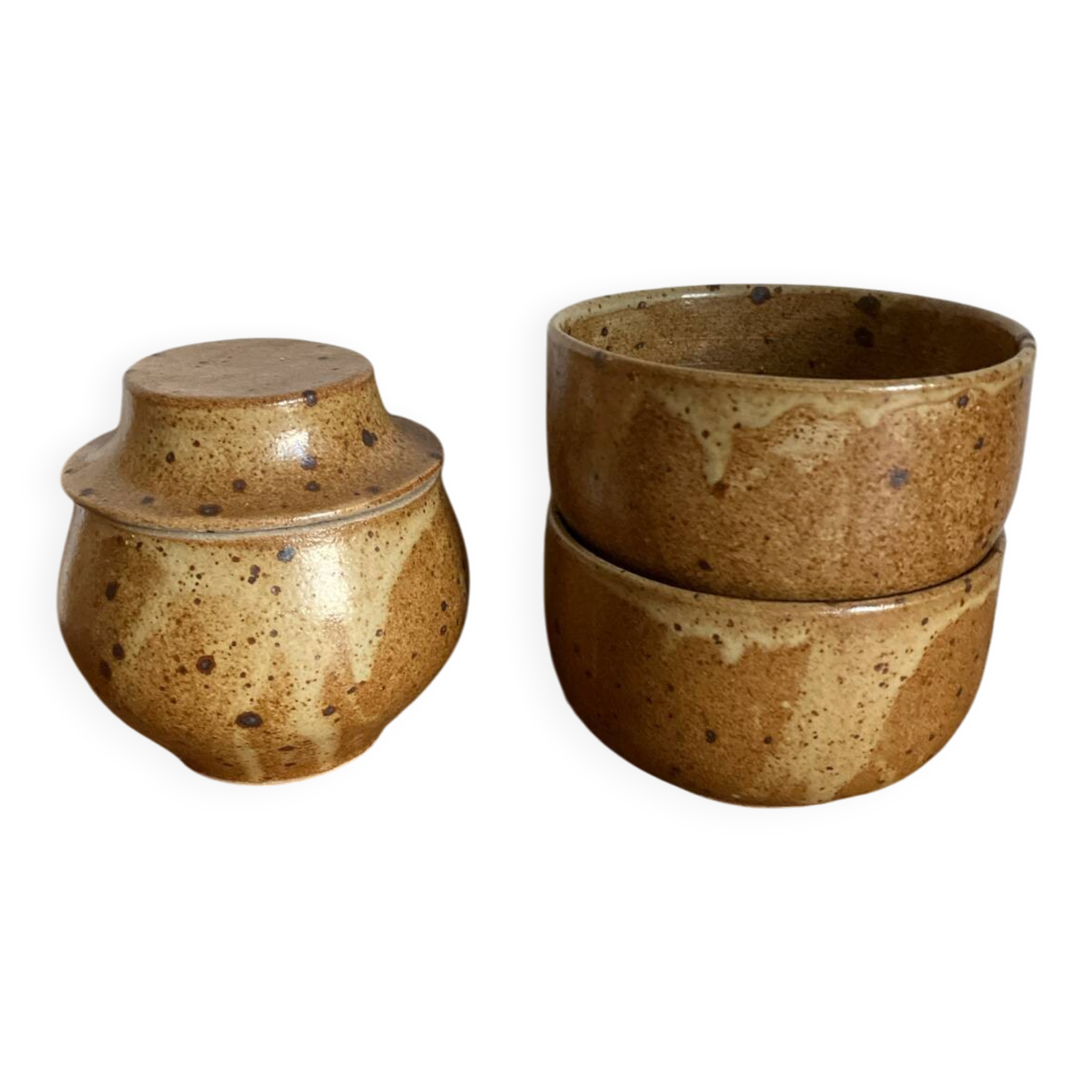 2 bowls and a sugar bowl