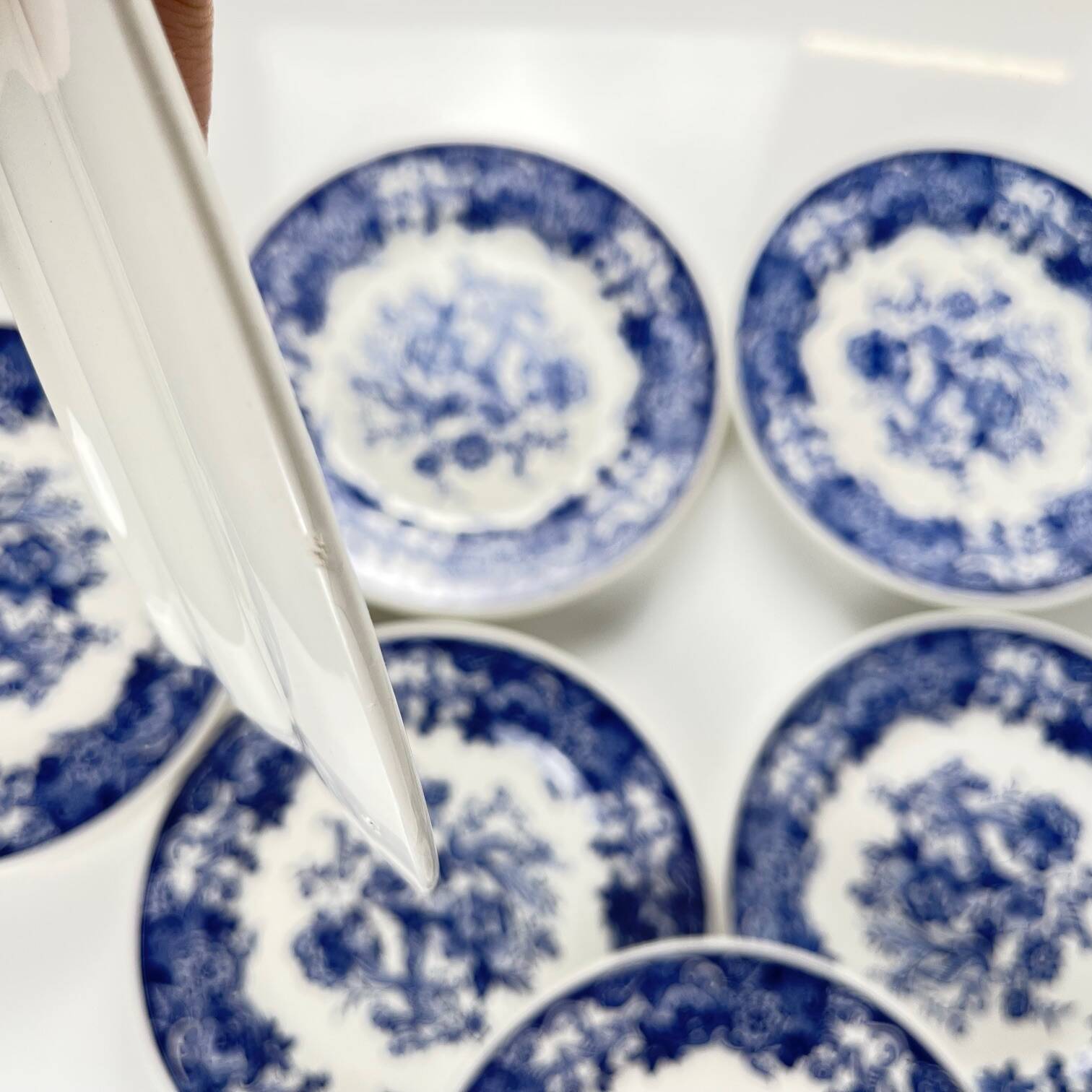 Set of 10 blue earthenware dessert plates with floral and bird decoration