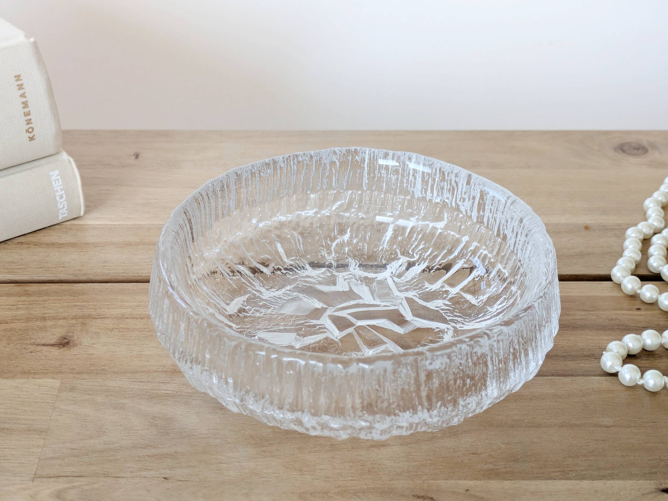 Glass bowl "Lunaria", Tapio Wirkkala for Iittala, 1970s