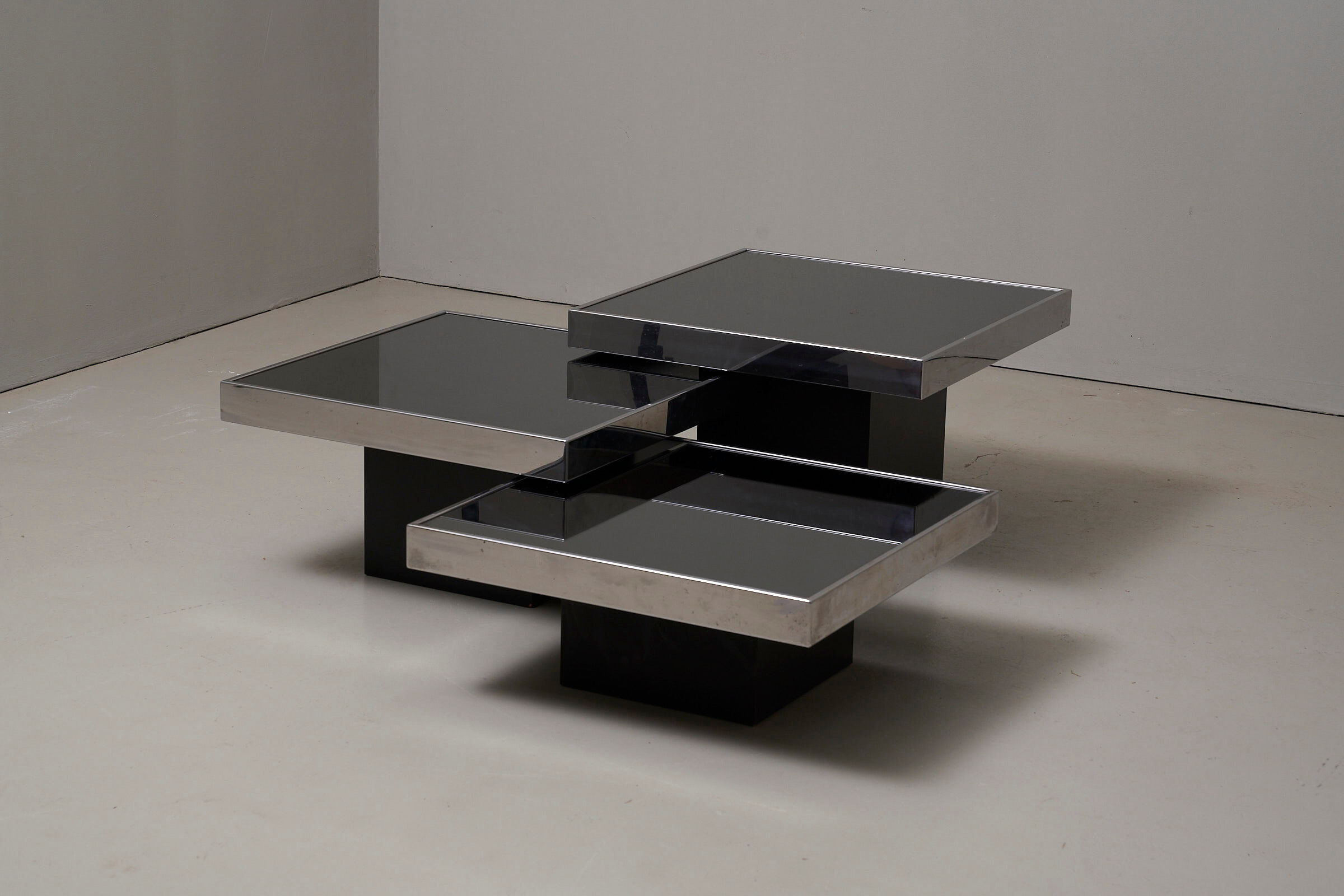 Set of 3 low tables in black mirror Cidue