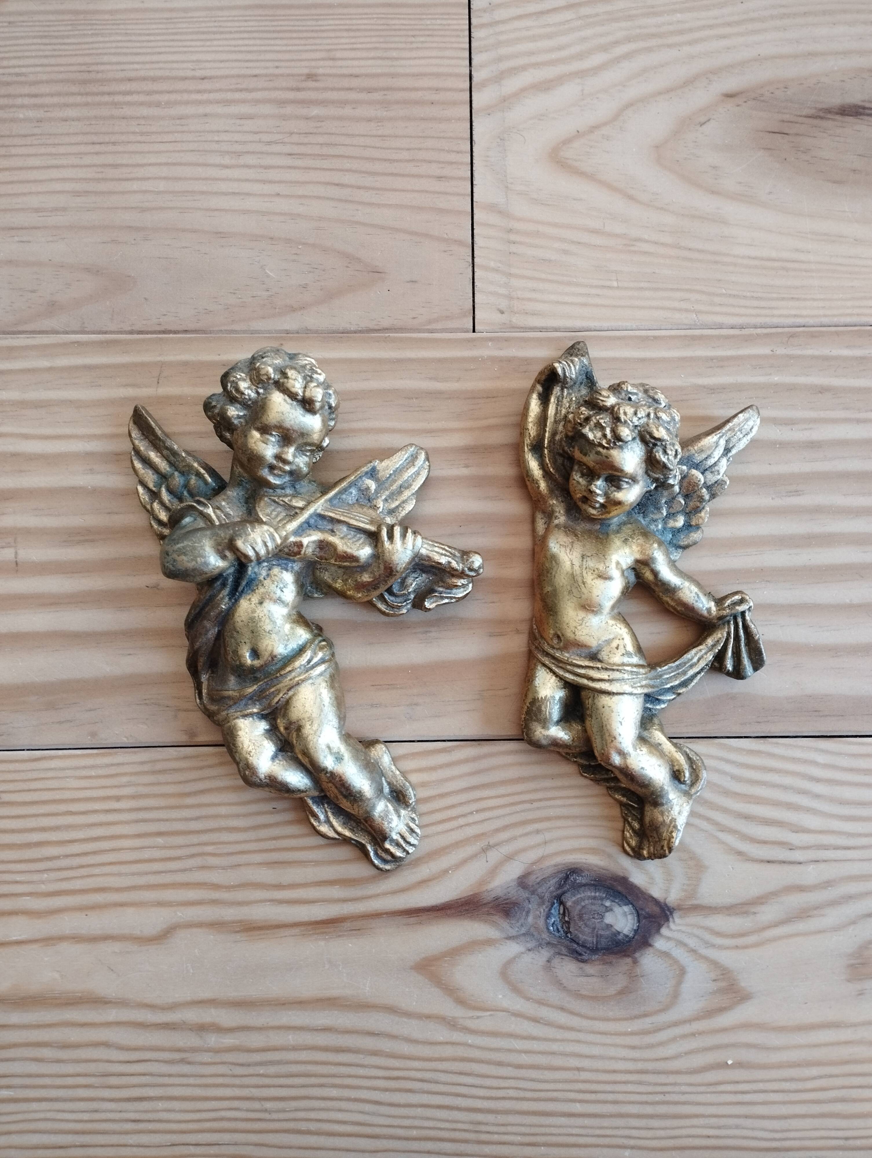 Angels Cherubs in gilded plaster